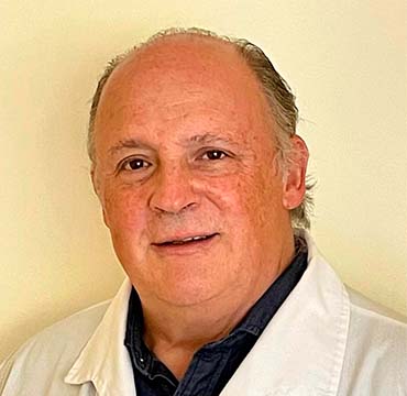 Dr. Carlos Bazzano